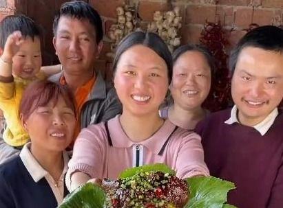 网红爆料家人视频播放,揭秘家人视频背后的惊人真相！  第2张